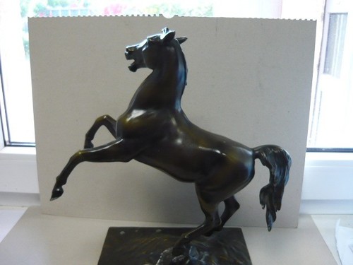 Pferde figur aufsteigendes - pferde-figur,