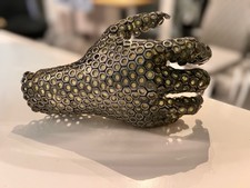 skulptur " Holly Hand"