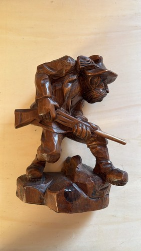 Handgeschnitzte skulptur - handgeschnitzte,