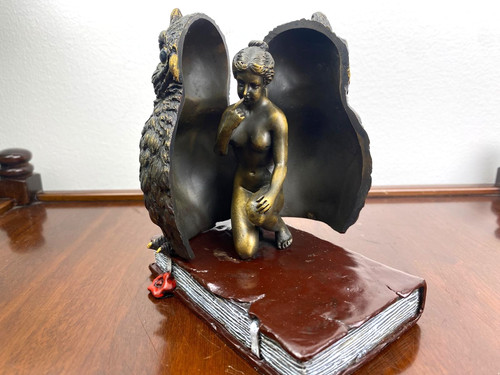 Bronze skulptur frau und eule - skulptur,