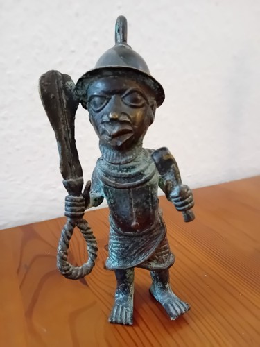 Figur benin afrika - benin, bronze