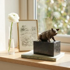 Wertige Bronzefigur Schwein