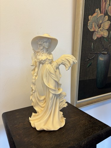 Alabaster figur vivian - figur, c