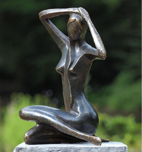 Sitzende frau - b.w.,,