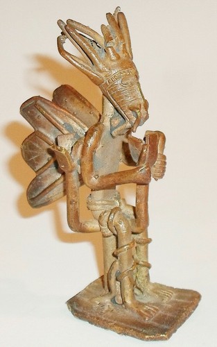 ältere metall skulptur - Ältere,